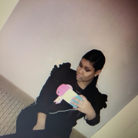 Meet your Posher, Tiara - Picture 1 of 1